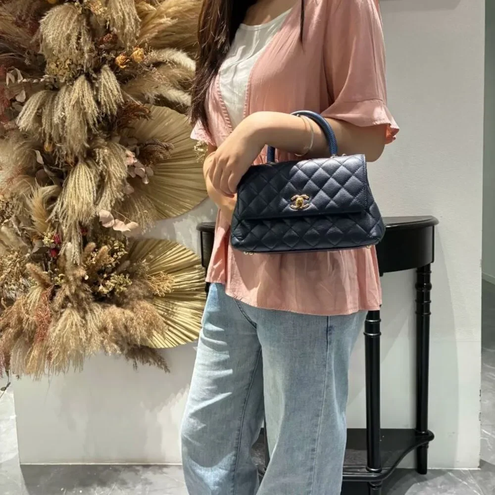 CHANEL brand color